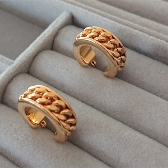 Brass Chain Link gold tone Hoop earrings - Picture 3 of 7